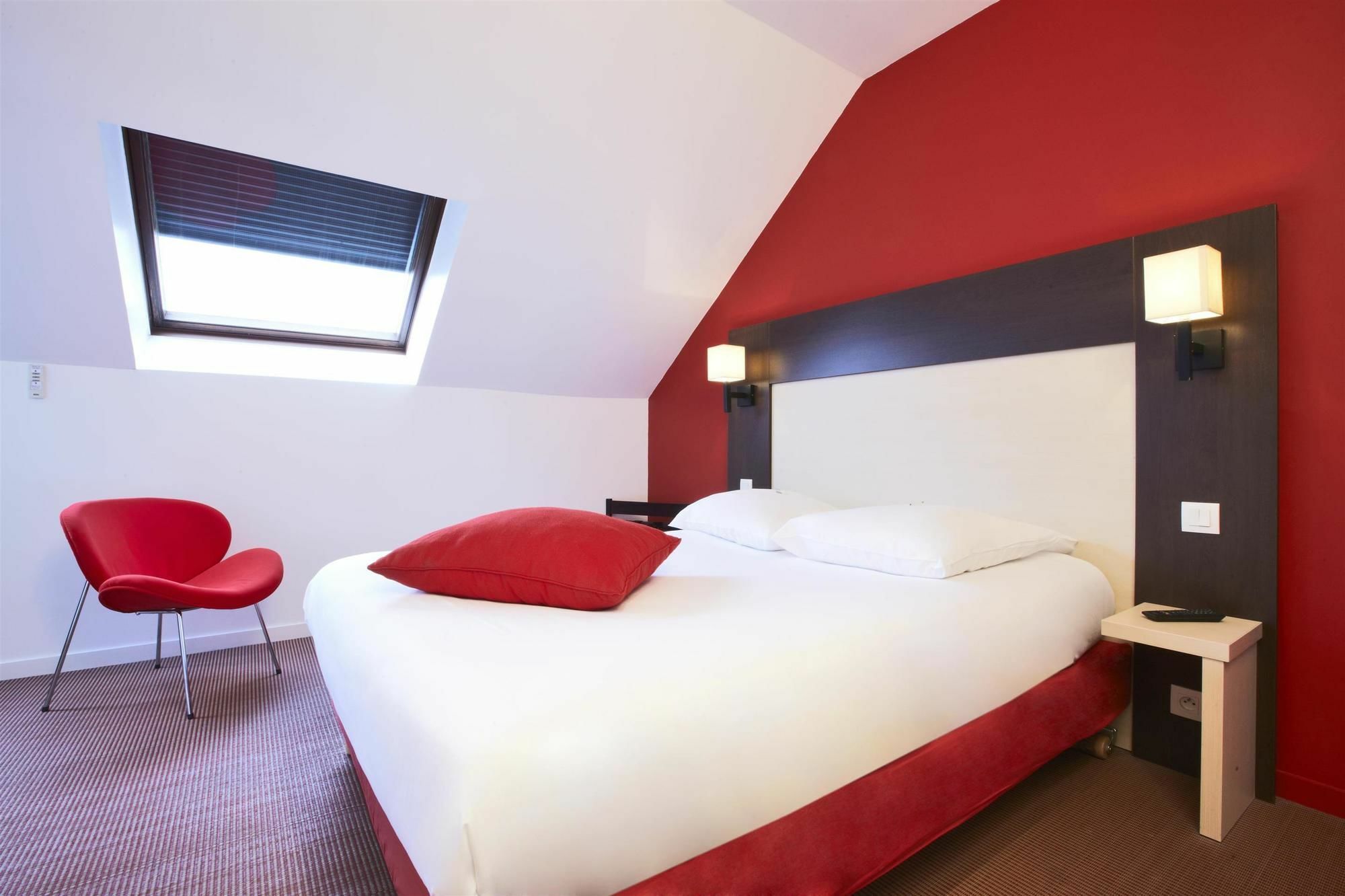 Kyriad Rouen Nord - Mont Saint Aignan Exterior foto